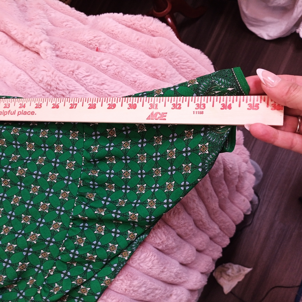 Max Studio Emerald Green Printed Maxi Dress with Smocked Waist - Picture 9 of 9
